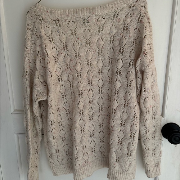 Elegant Cream Knit Sweater - Picture 2 of 6